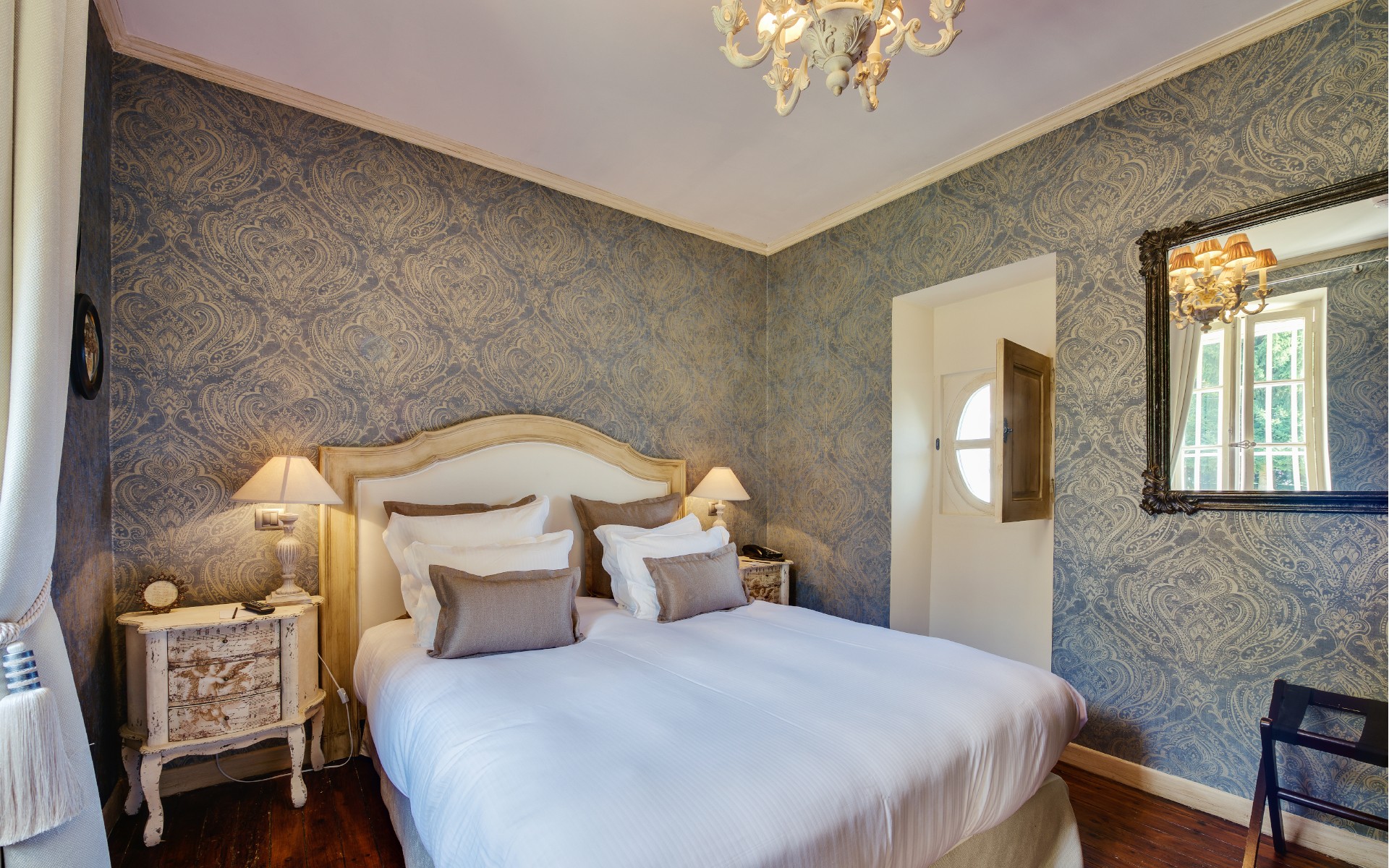 325/Chambres_par_numero_SP/Chambre_8/domaine_saints_peres_savoie_chambery_chambres_12.jpg